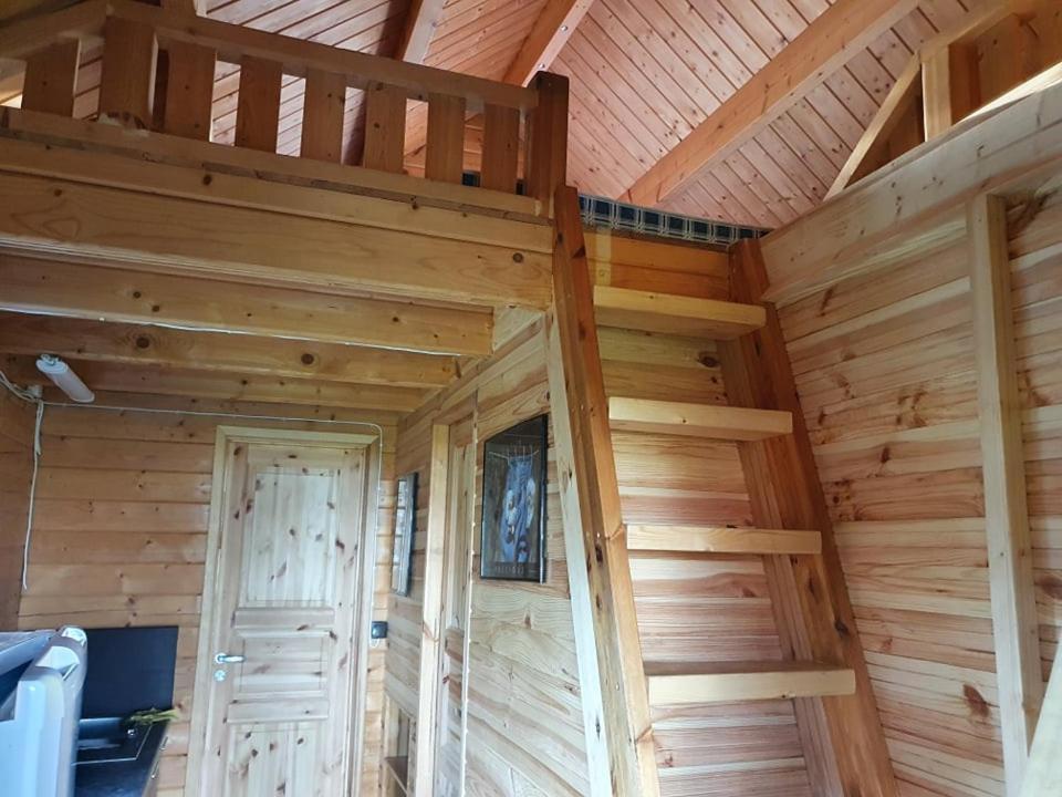 Hotel Paeevatalu Camping Vilusi Exterior foto