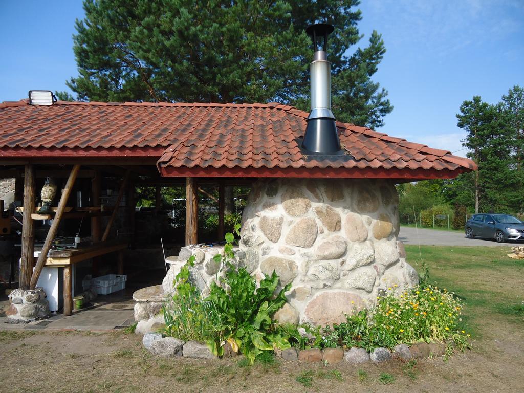 Hotel Paeevatalu Camping Vilusi Exterior foto